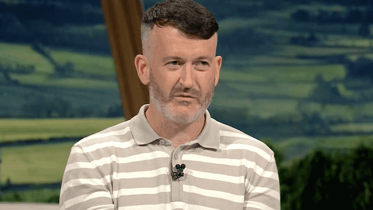 “There’s no question” – Donal Óg Cusack lays it on the line about late call that went against Clare “There’s no question” – Donal Óg Cusack lays it on the line about late call that went against Clare