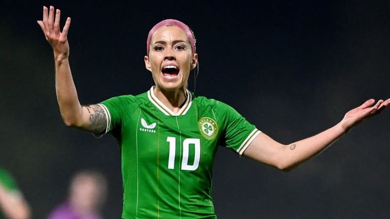 “Let them eat shit!” – Colombian player blasts Ireland as game abandoned after Denise O’Sullivan injury “Let them eat shit!” – Colombian player blasts Ireland as game abandoned after Denise O’Sullivan injury