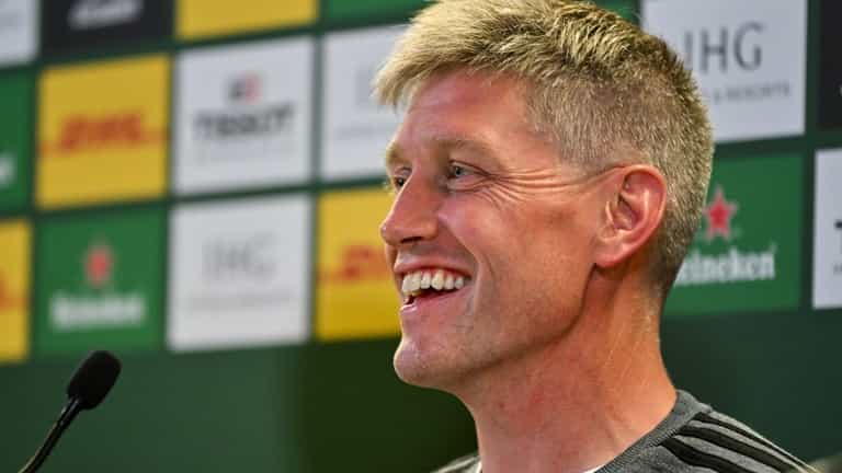 Behind-the-scenes footage of Ronan O’Gara team talk shows why his players have fully bought in Behind-the-scenes footage of Ronan O’Gara team talk shows why his players have fully bought in