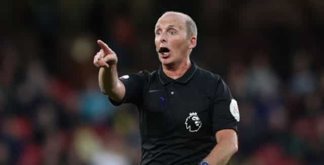 Mike Dean admits that he failed on VAR decision in order to help his “mate” Anthony Taylor Mike Dean admits that he failed on VAR decision in order to help his “mate” Anthony Taylor