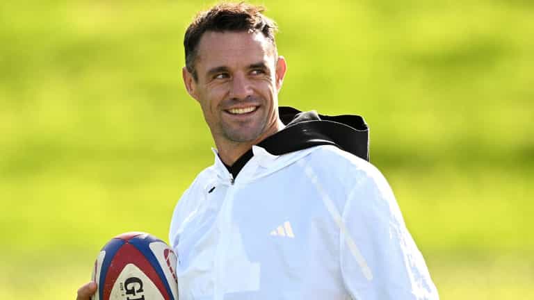 Dan Carter praises “huge” Johnny Sexton as he names world’s four best fly-halves Dan Carter praises “huge” Johnny Sexton as he names world’s four best fly-halves