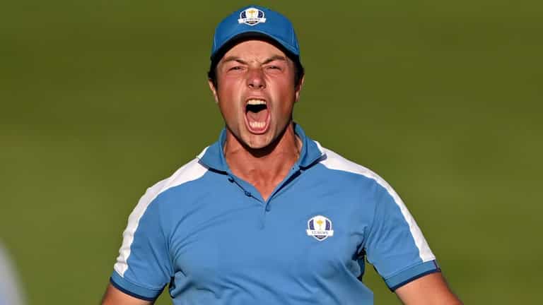 Shane Lowry picked up on TV broadcast as he reacts to stunning Viktor Hovland putt Shane Lowry picked up on TV broadcast as he reacts to stunning Viktor Hovland putt