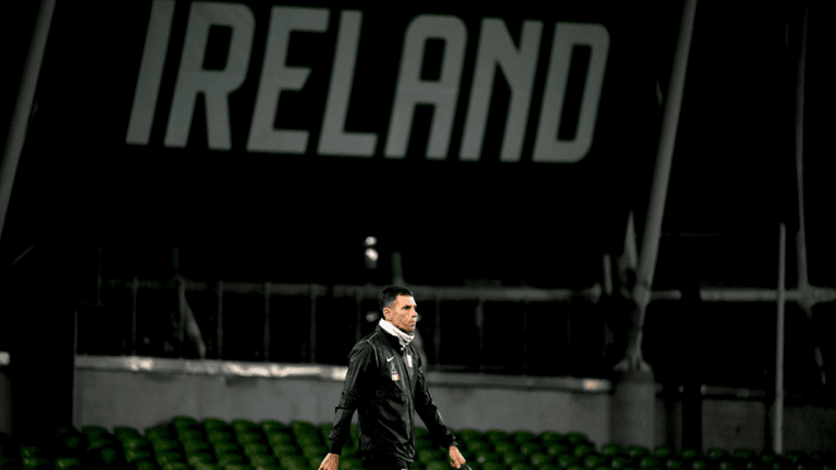 Gus Poyet firmly throws his name into the hat for Irish managerial role Gus Poyet firmly throws his name into the hat for Irish managerial role