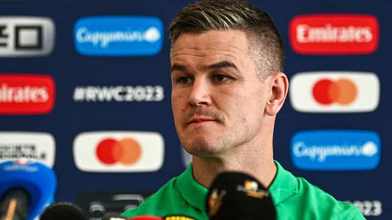 Johnny Sexton handles fairly pointed All Blacks question extremely well Johnny Sexton handles fairly pointed All Blacks question extremely well