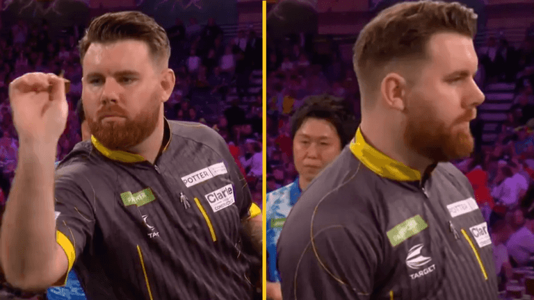 Darts player attempts no-look 180 and fails spectacularly Darts player attempts no-look 180 and fails spectacularly
