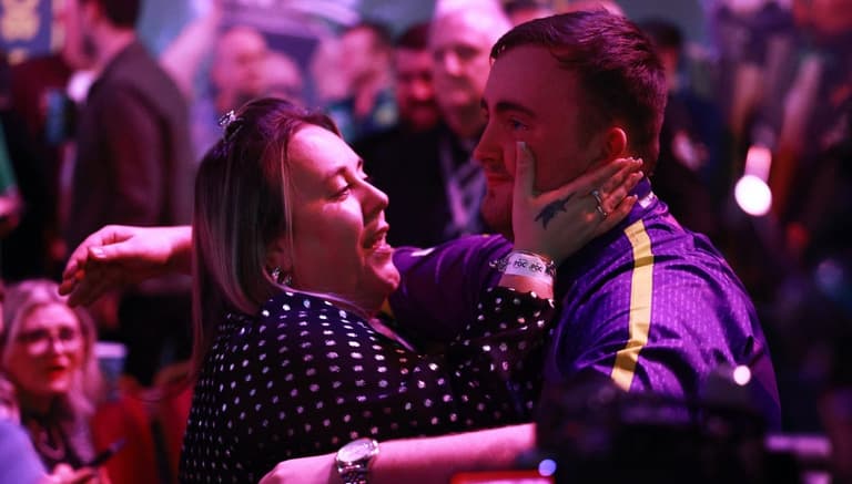 Luke Littler’s family hit back at ‘jealous parents’ questioning his age Luke Littler’s family hit back at ‘jealous parents’ questioning his age