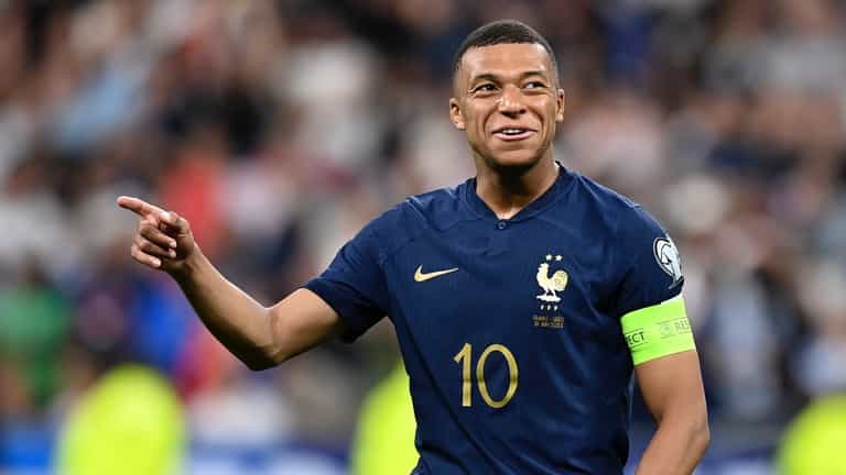 Man United and Liverpool make offers for Kylian Mbappe Man United and Liverpool make offers for Kylian Mbappe