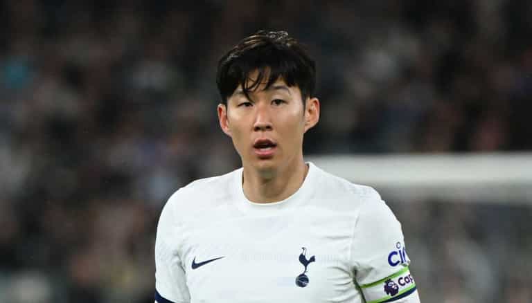 Son Heung-min says his Spurs teammate has apologised for racist remark Son Heung-min says his Spurs teammate has apologised for racist remark