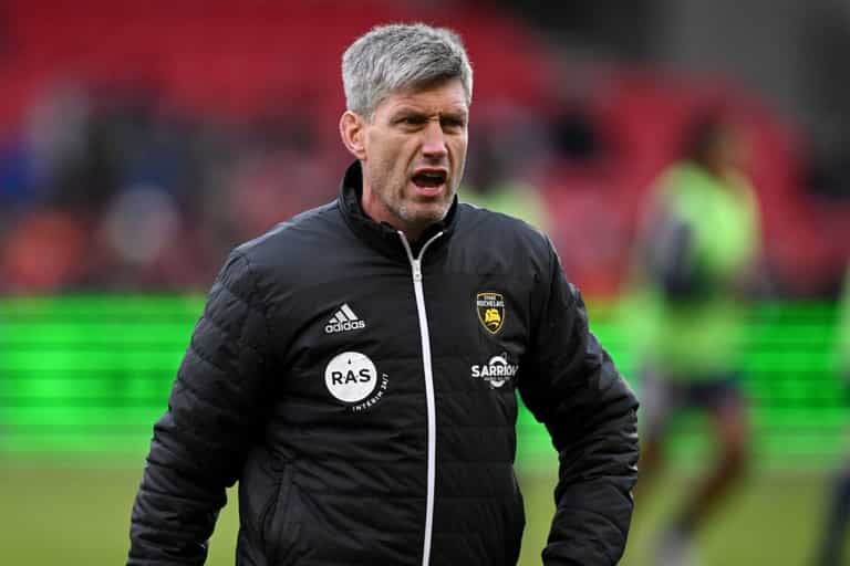 Ronan O’Gara gets into heated touchline spat with rival player Ronan O’Gara gets into heated touchline spat with rival player