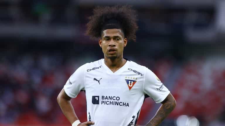 Ecuador footballer Marco Angulo, 22, dies one month after car accident Ecuador footballer Marco Angulo, 22, dies one month after car accident