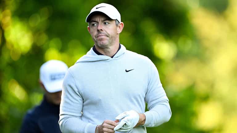 Rory McIlroy hits out at Irish Open officials after disaster finish Rory McIlroy hits out at Irish Open officials after disaster finish