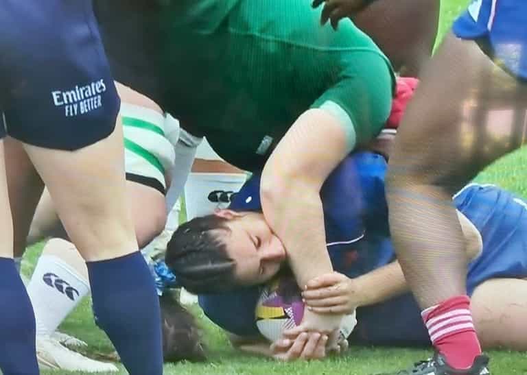 Fans fuming as French player seemingly bites Aoife Wafer in Ireland’s World Cup defeat Fans fuming as French player seemingly bites Aoife Wafer in Ireland’s World Cup defeat