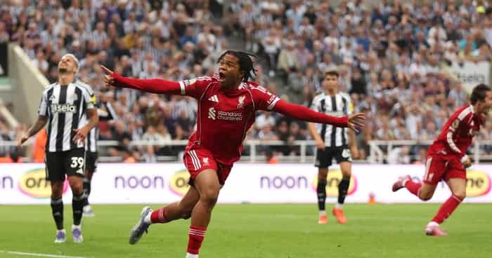 The Premier League: Follow all of Sundays’ action as Manchester United host Fulham The Premier League: Follow all of Sundays’ action as Manchester United host Fulham
