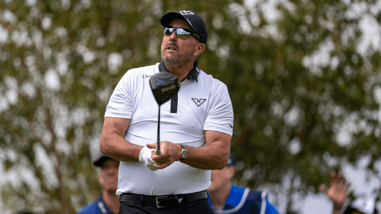 Golf great Mickelson accused of sending nudes to fellow pro’s wife Golf great Mickelson accused of sending nudes to fellow pro’s wife