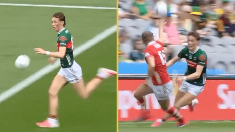 Commentators ignore outrageous ‘pass-to-himself’ from Kobe McDonald Commentators ignore outrageous ‘pass-to-himself’ from Kobe McDonald