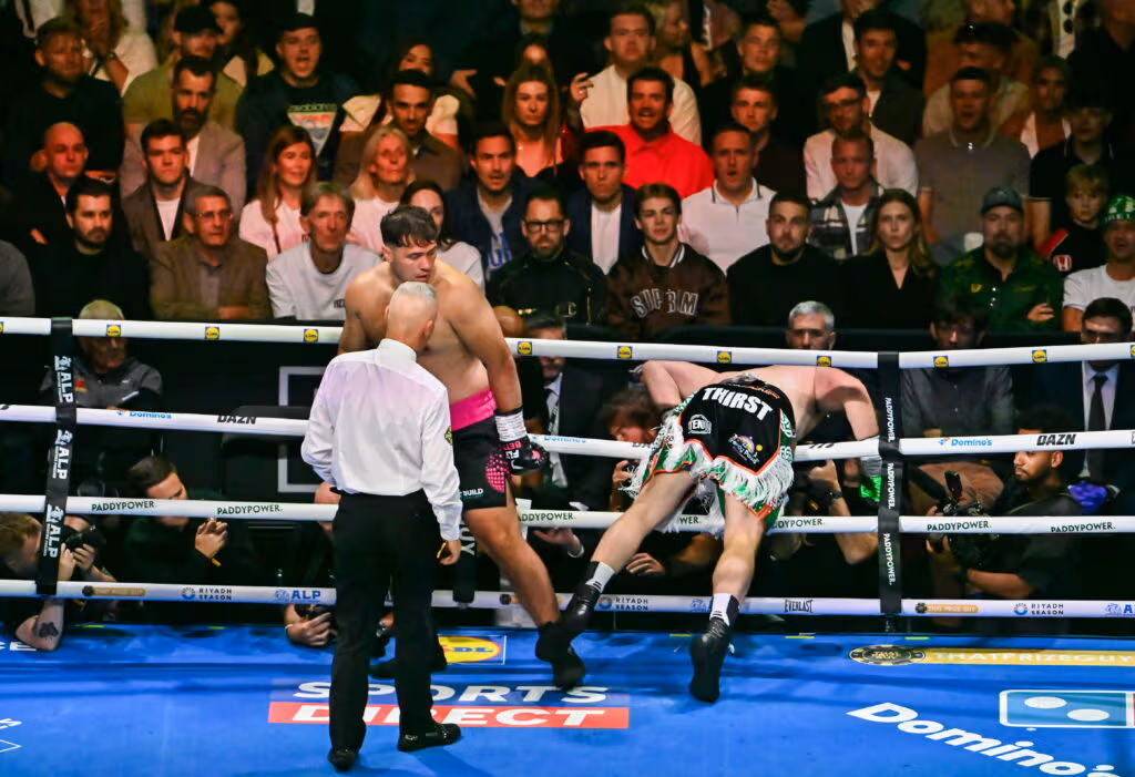 WATCH: Crazy drama in fight between Irishman Thomas Carty and Dave Allen as ‘no contest’ declared