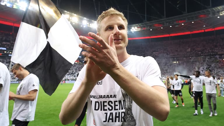 Eintracht Frankfurt defender Martin Hinteregger retires amid links with right-wing extremist Eintracht Frankfurt defender Martin Hinteregger retires amid links with right-wing extremist