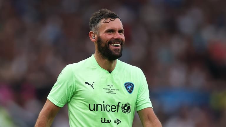 Ben Foster tells former Man United winger Nani to ‘come to Wrexham’ Ben Foster tells former Man United winger Nani to ‘come to Wrexham’