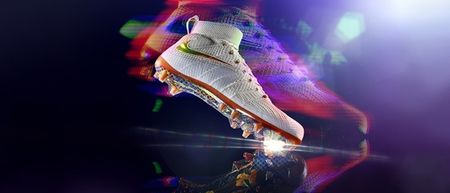 PICS: Nike unveils gloves, boots and jackets for Super Bowl XLIX teams