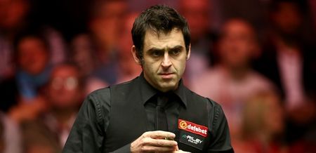 Pics: Ronnie O’Sullivan asks Crucible crowd to borrow shoes after his are too uncomfortable