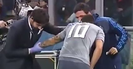 VIDEO: Real Madrid physio fixes James Rodriguez’ “dislocated shoulder” in five seconds